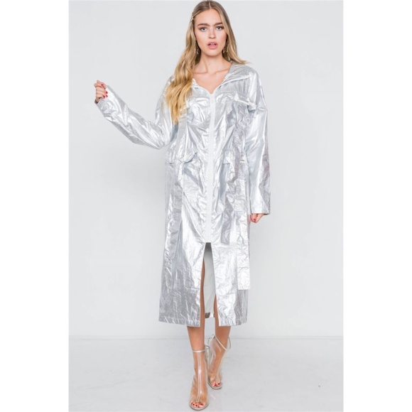 Metallic Lightweight Zip-up Jacket - Picture 5 of 6